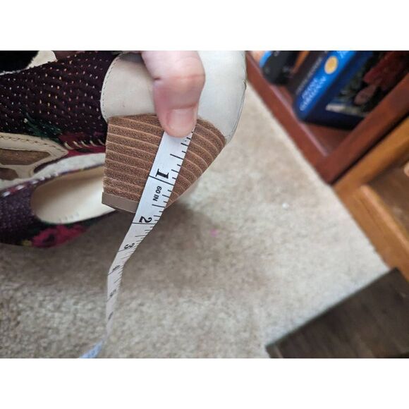 Terra plana  anthropologie kitten heel pumps sz 7 leather and fabric - Picture 6 of 6